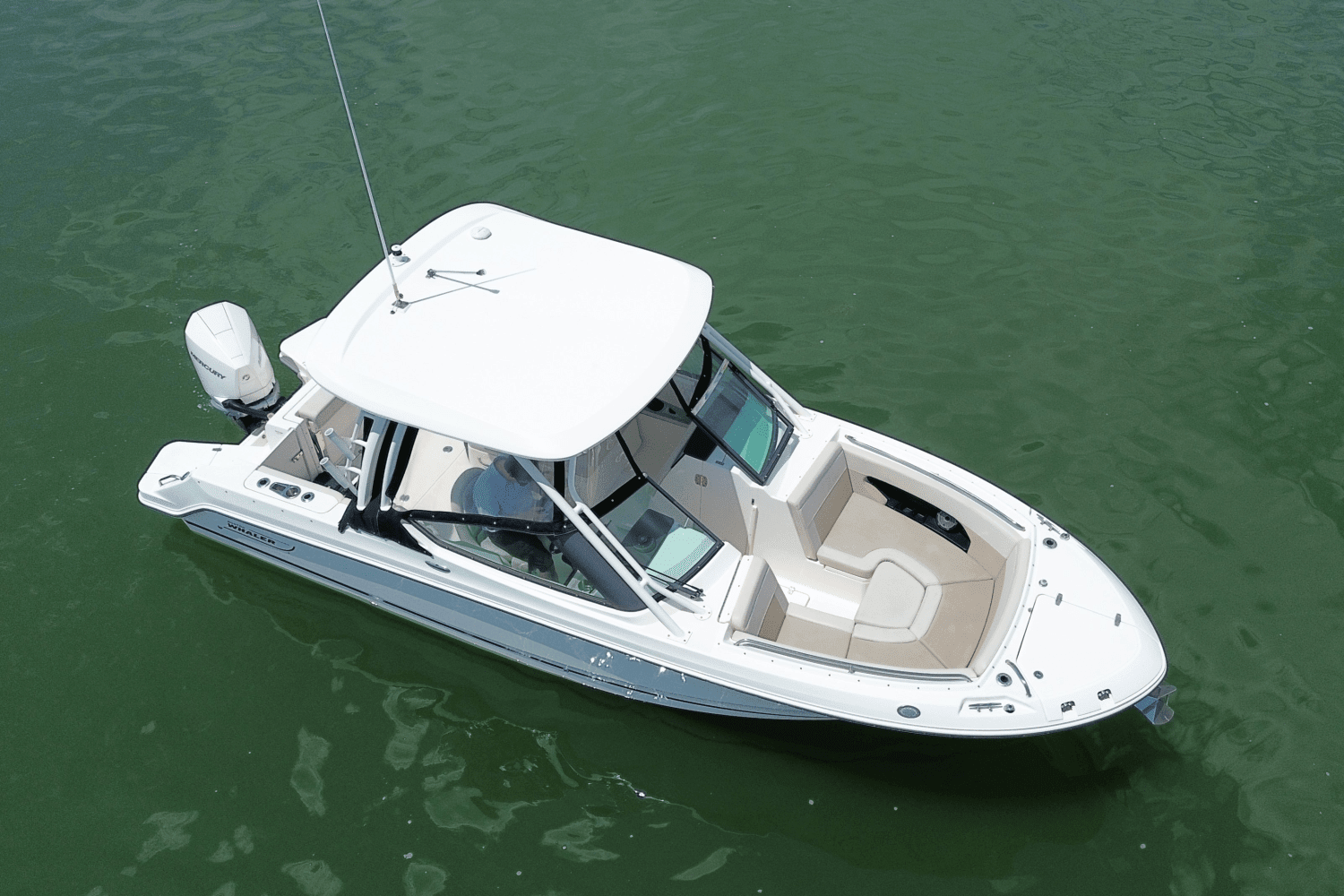 2021 Boston Whaler 240 VANTAGE Image Thumbnail #7
