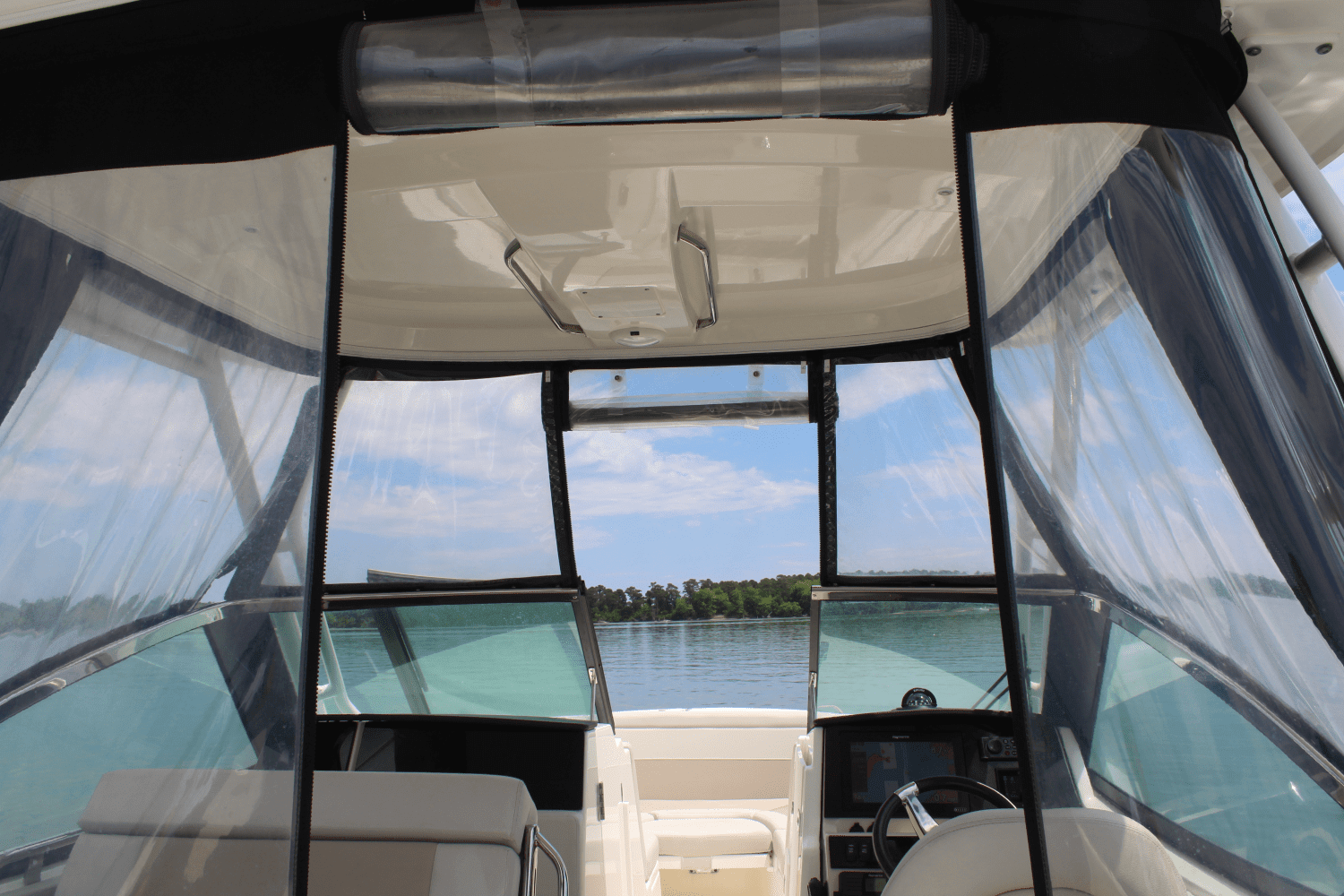 2021 Boston Whaler 240 VANTAGE Image Thumbnail #26
