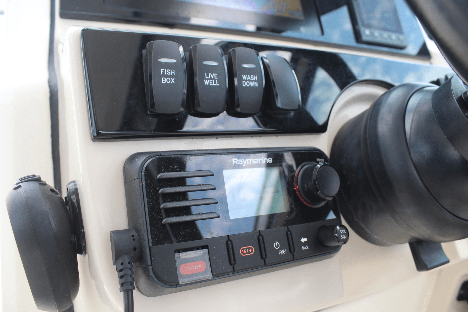 2021 Boston Whaler 240 VANTAGE Image Thumbnail #29