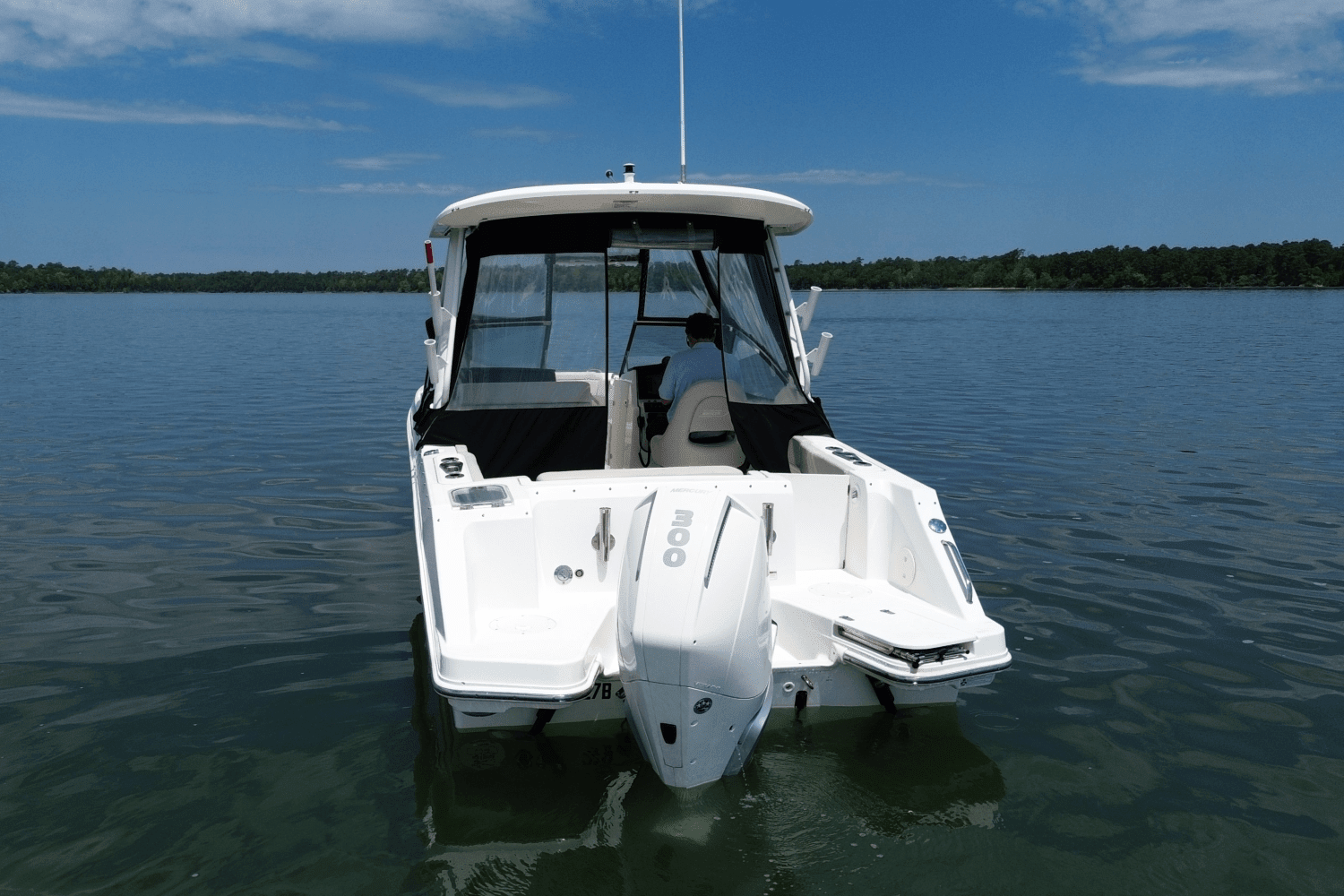 2021 Boston Whaler 240 VANTAGE Image Thumbnail #8