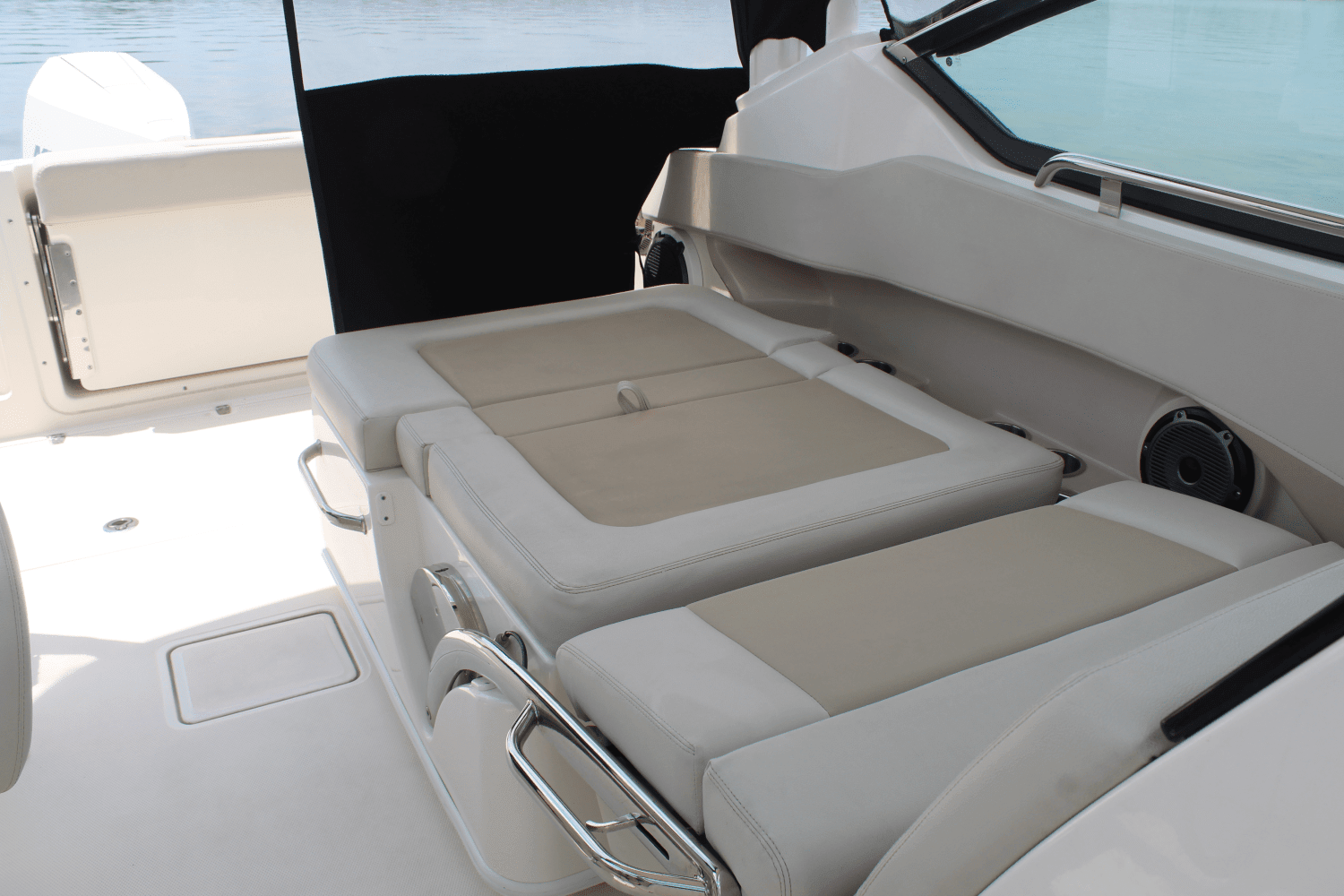 2021 Boston Whaler 240 VANTAGE Image Thumbnail #44