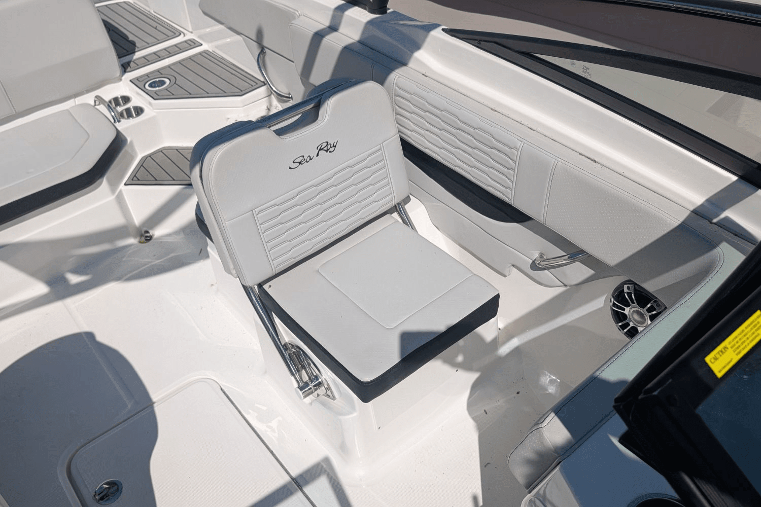 2022 Sea Ray 21 SPX Image Thumbnail #17