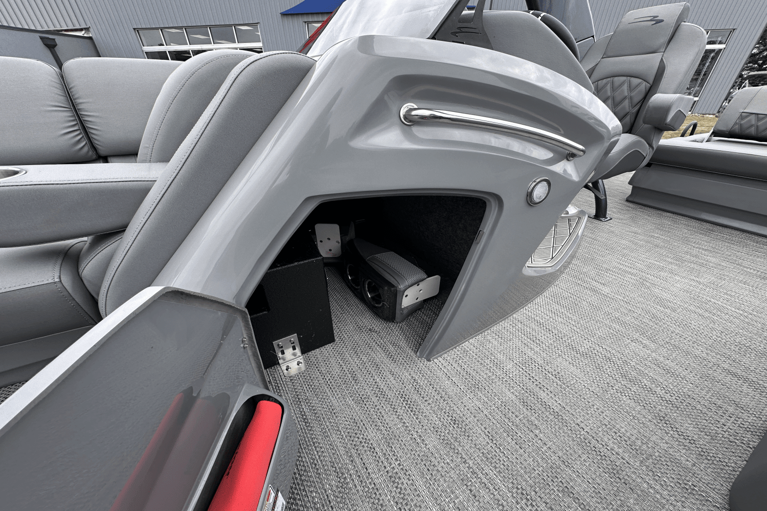 2023 Bennington 25QSBA Image Thumbnail #8