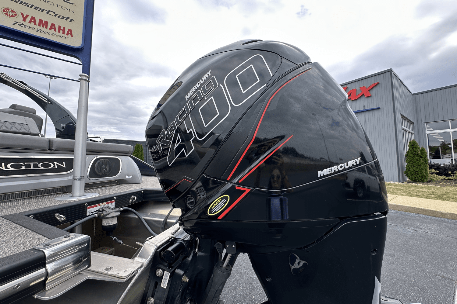 2023 Bennington 25QSBA Image Thumbnail #5