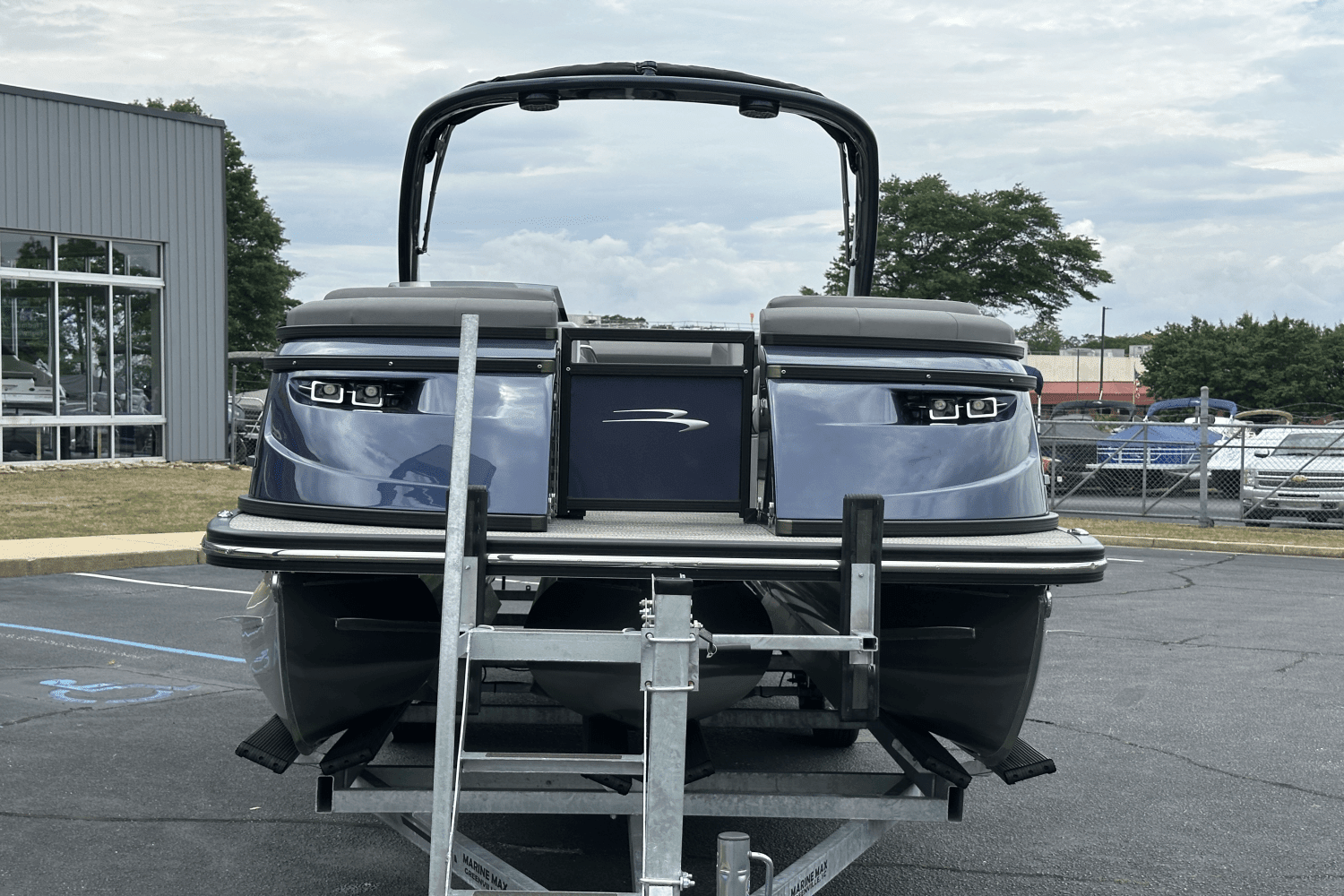 2023 Bennington 25QSBA Image Thumbnail #3