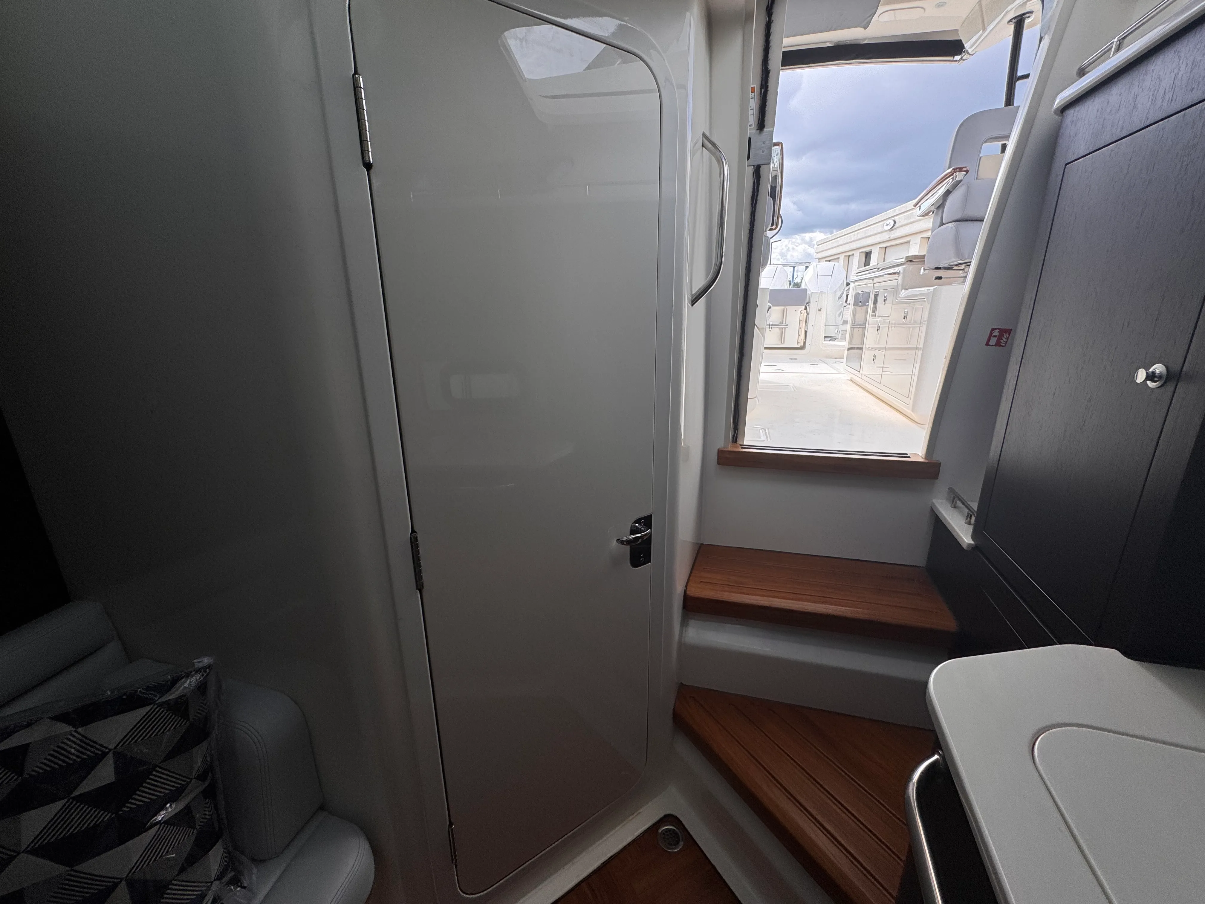 2026 Boston Whaler 380 Realm Image Thumbnail #32