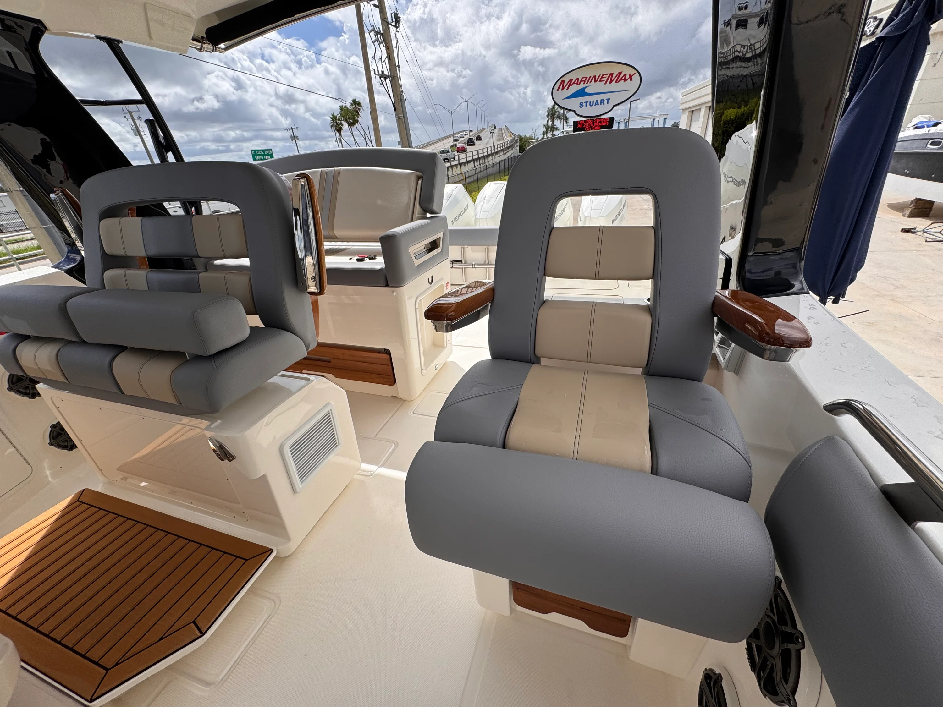 2026 Boston Whaler 380 Realm Image Thumbnail #17