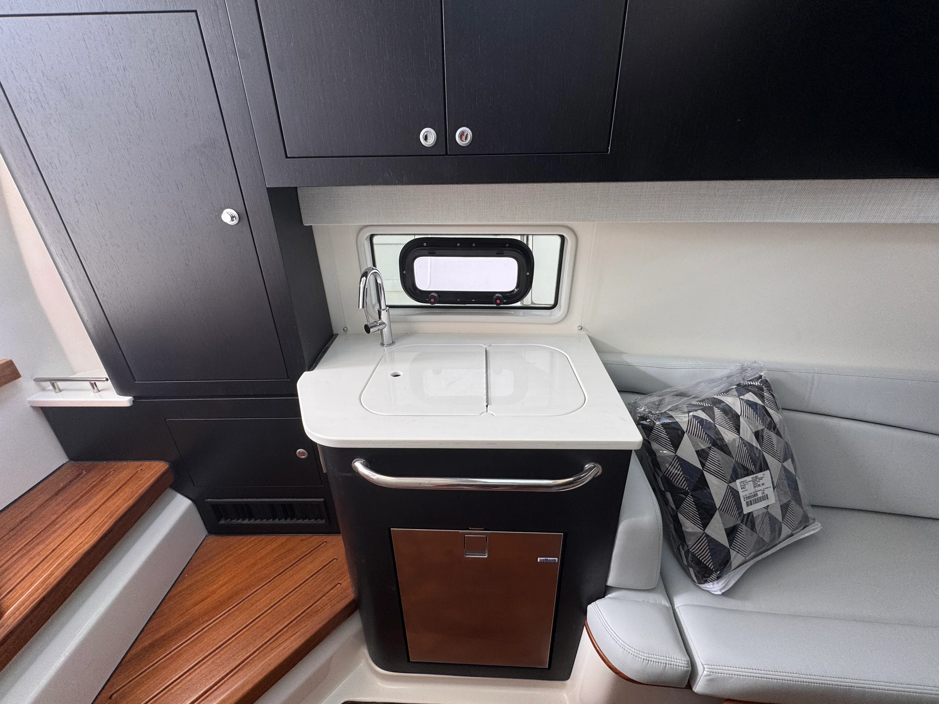 2026 Boston Whaler 380 Realm Image Thumbnail #37