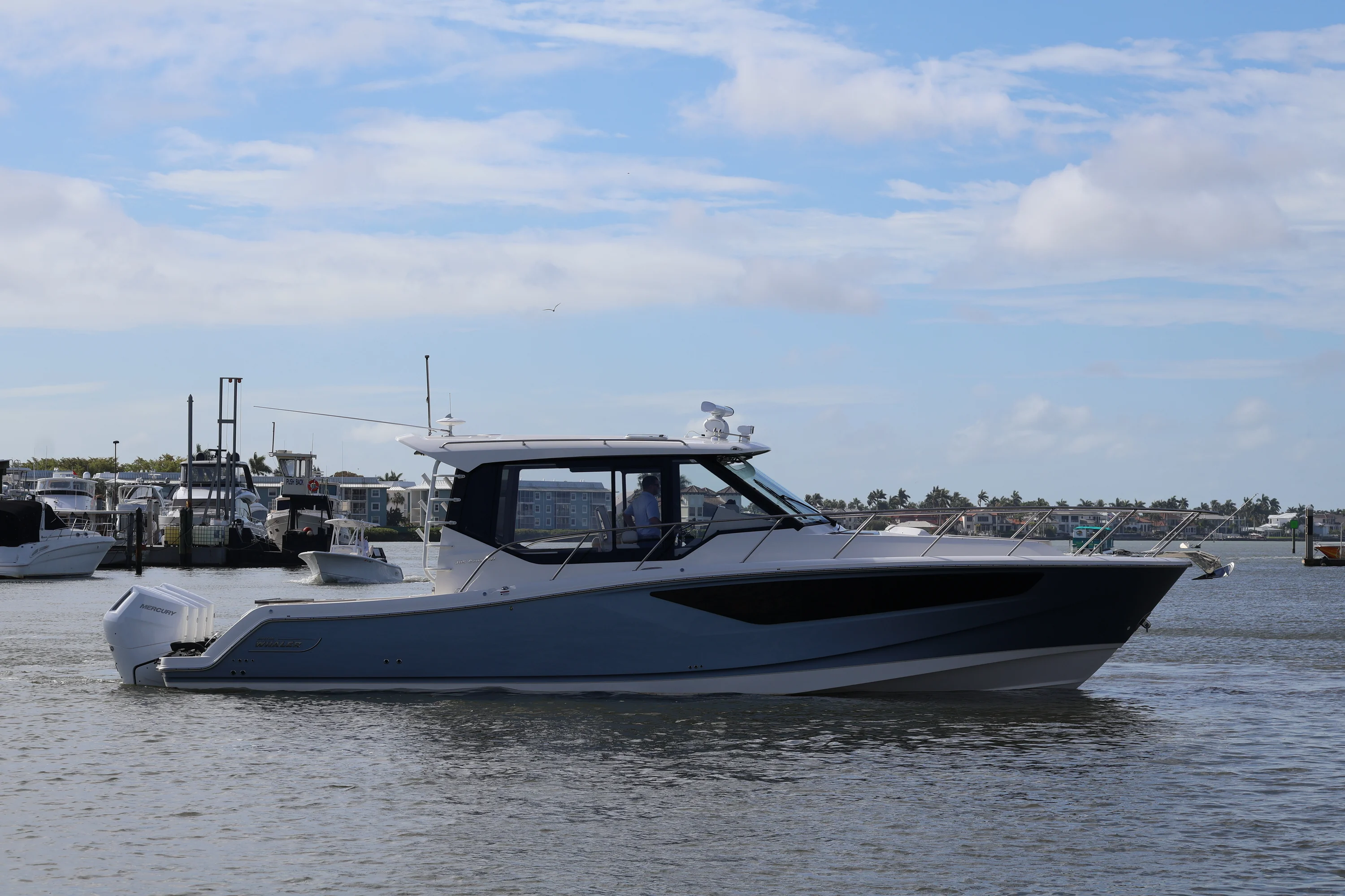 2026 Boston Whaler 405 Conquest Image Thumbnail #6