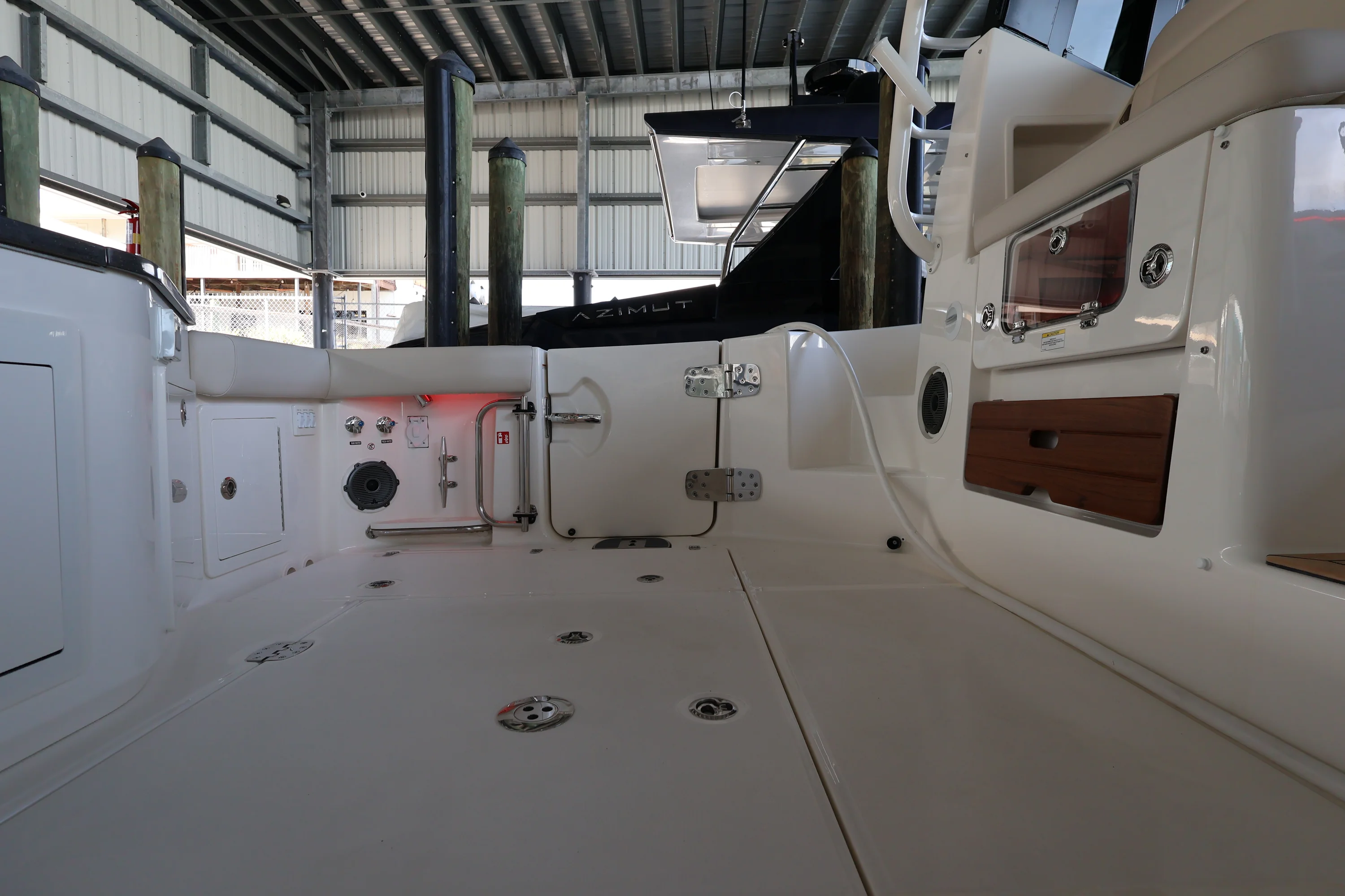 2026 Boston Whaler 405 Conquest Image Thumbnail #18