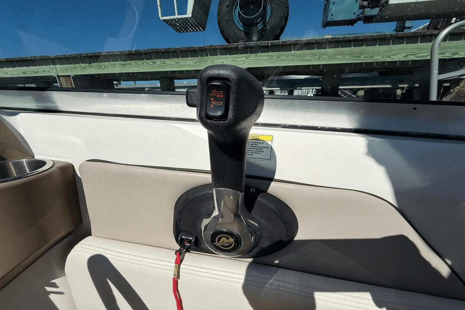 2011 Sea Ray 240 SUNDECK Image Thumbnail #12