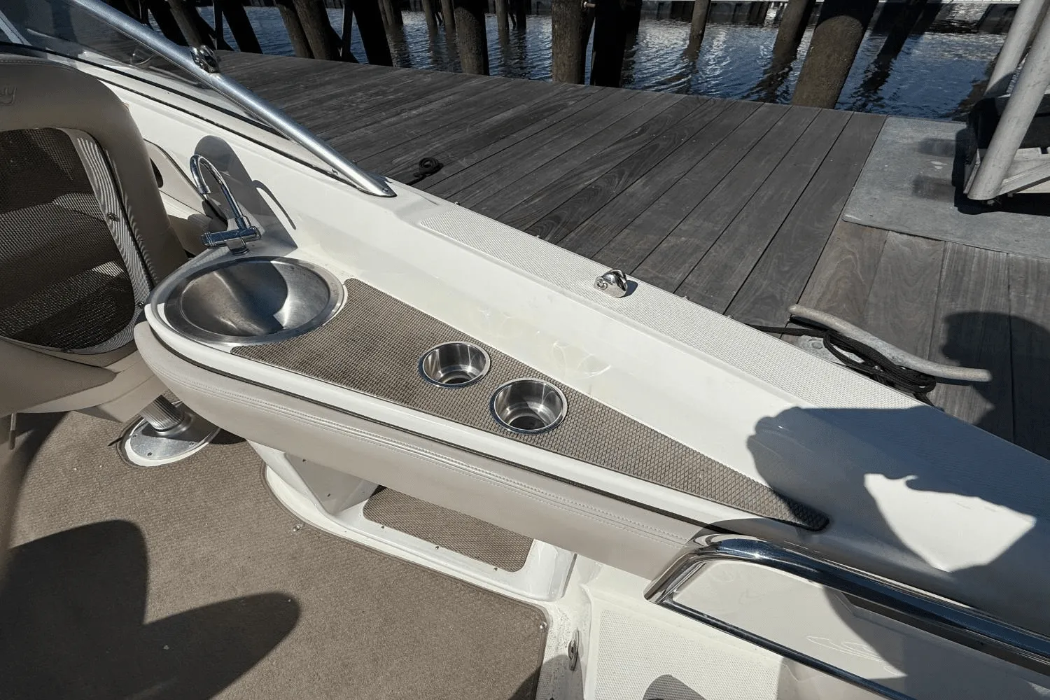 2011 Sea Ray 240 SUNDECK Image Thumbnail #9