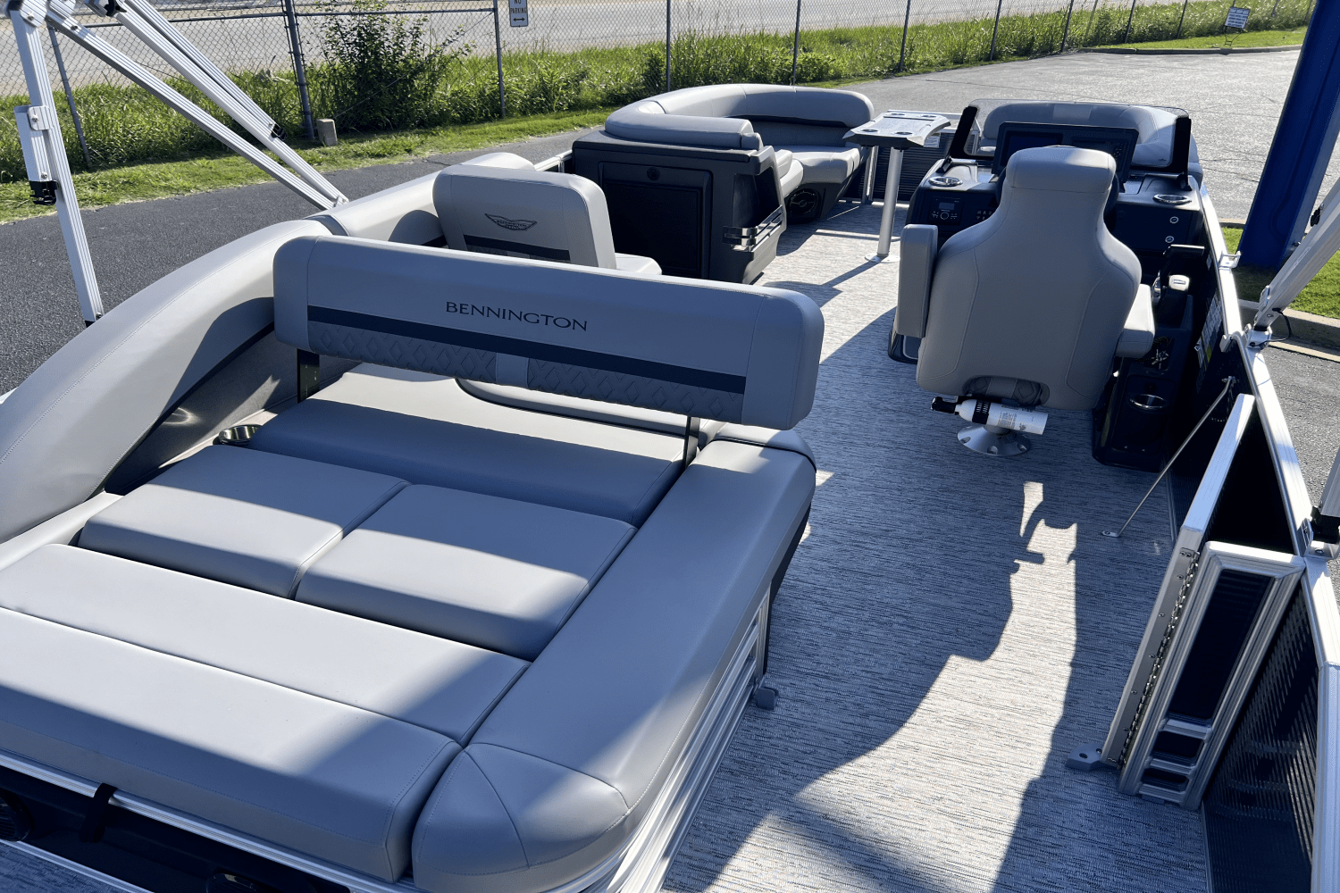 2025 Bennington 22MSB Image Thumbnail #19