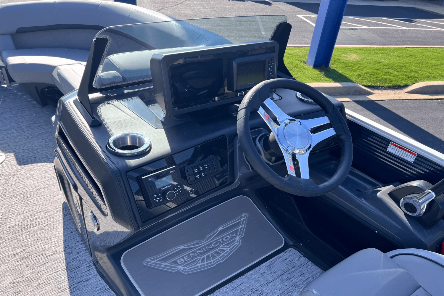 2025 Bennington 22MSB Image Thumbnail #6