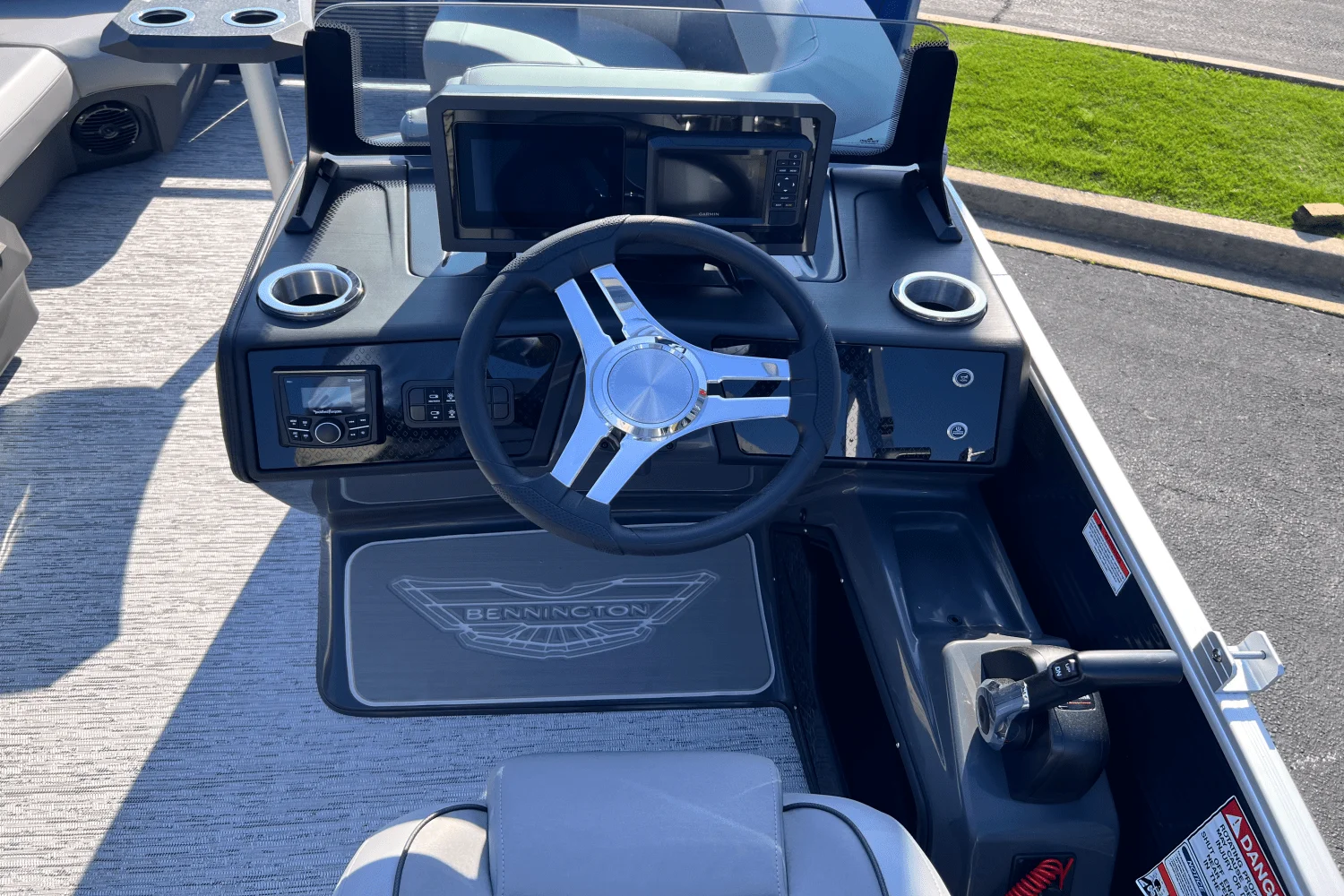 2025 Bennington 22MSB Image Thumbnail #7