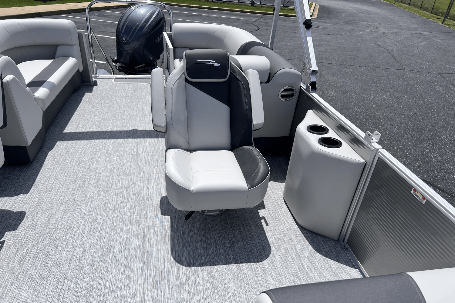 2025 Bennington 22 SSR Image Thumbnail #13