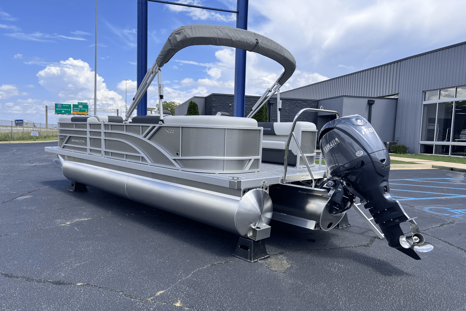 2025 Bennington 22 SSR Image Thumbnail #3