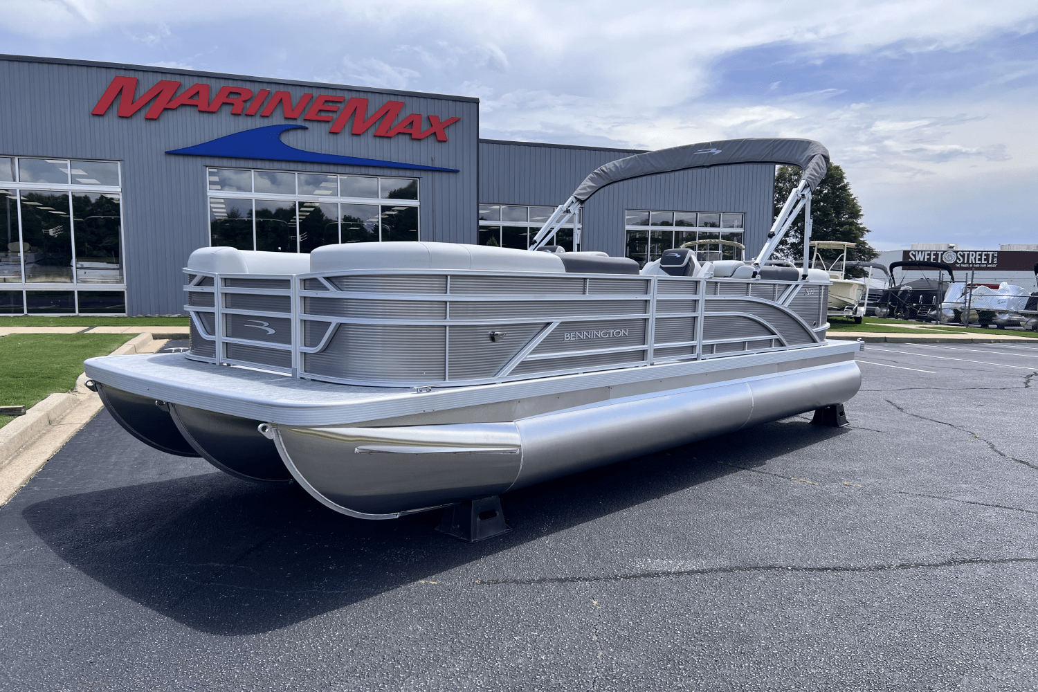 2025 Bennington 22 SSR Image Thumbnail #1