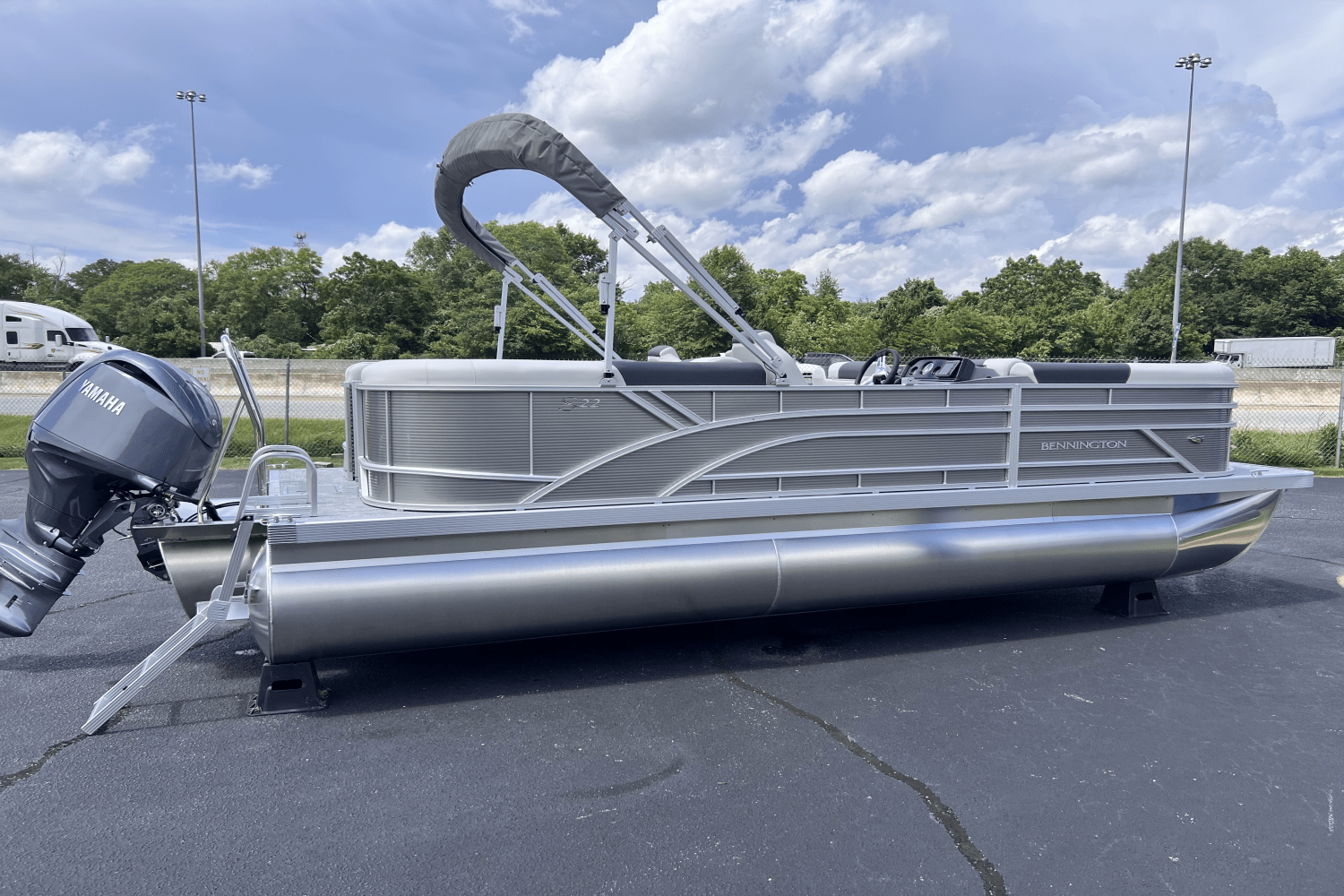 2025 Bennington 22 SSR Image Thumbnail #5