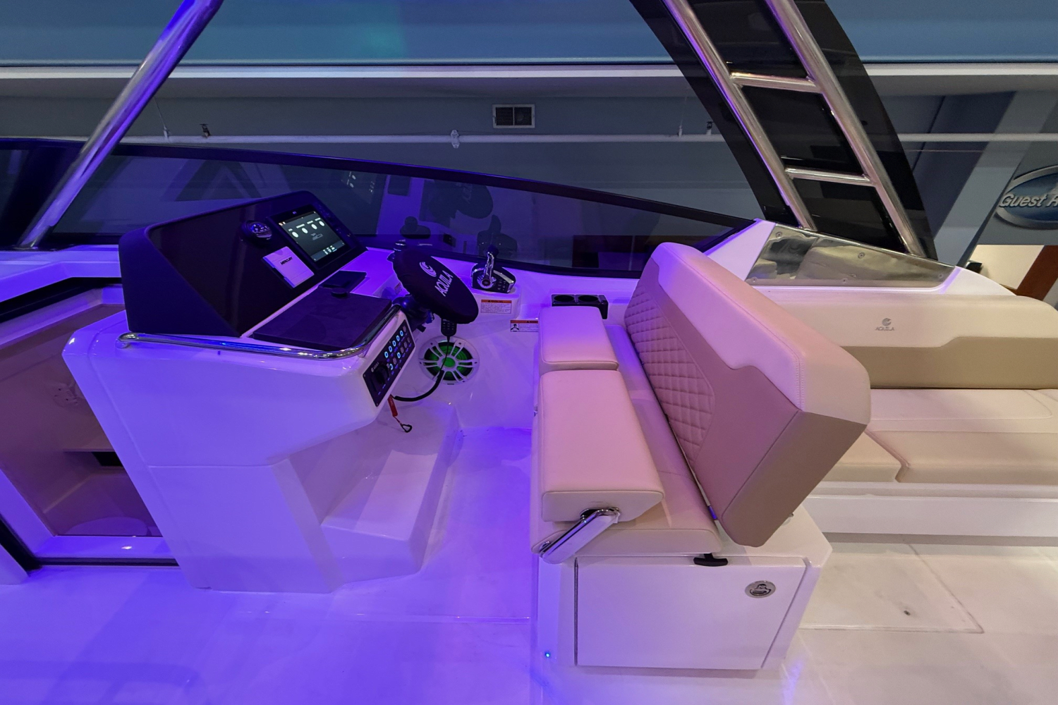 2025 Aquila 32 Image Thumbnail #19