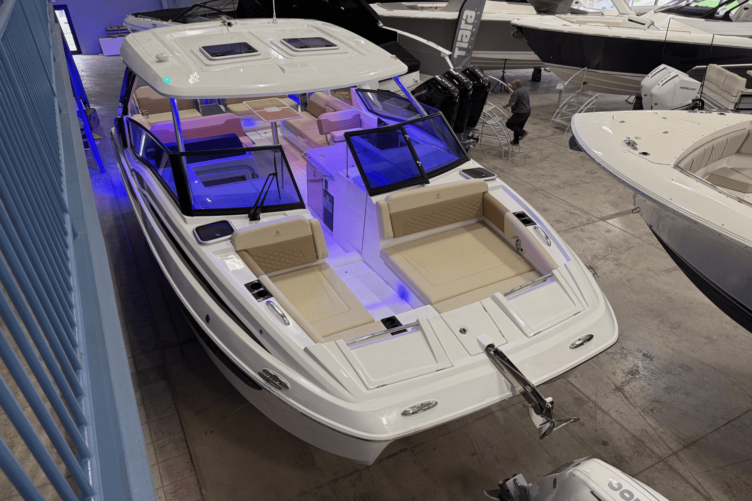 2025 Aquila 32 Image Thumbnail #3