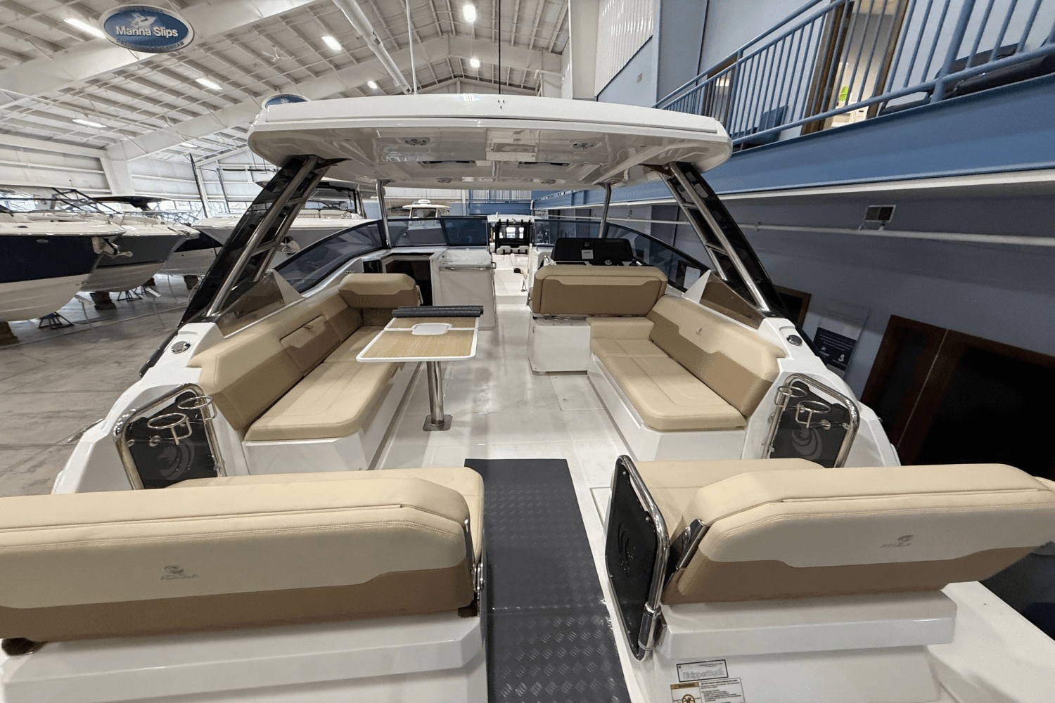 2025 Aquila 32 Image Thumbnail #11