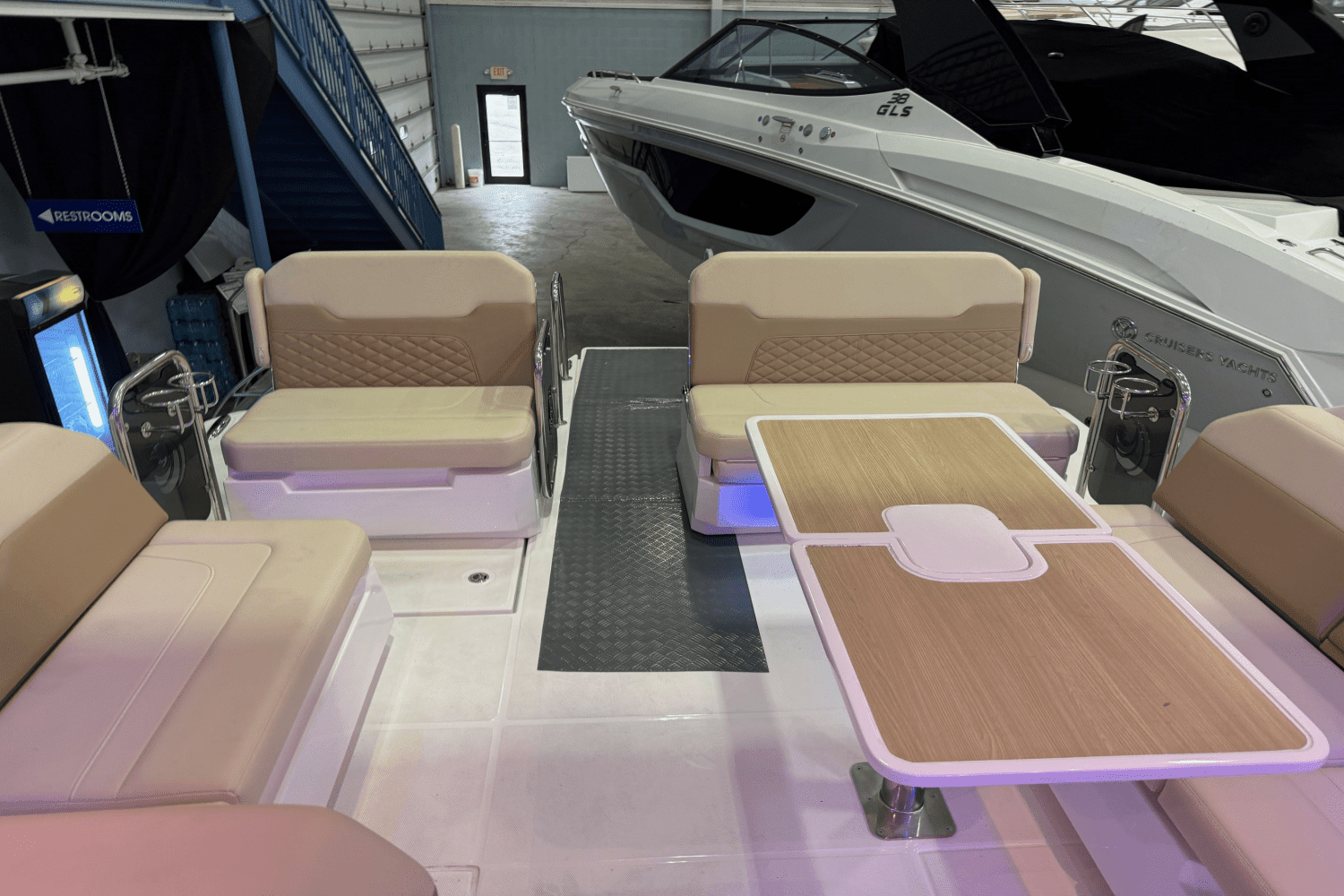 2025 Aquila 32 Image Thumbnail #13