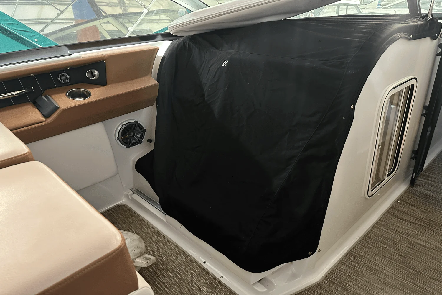 2018 Four Winns H350 Image Thumbnail #6