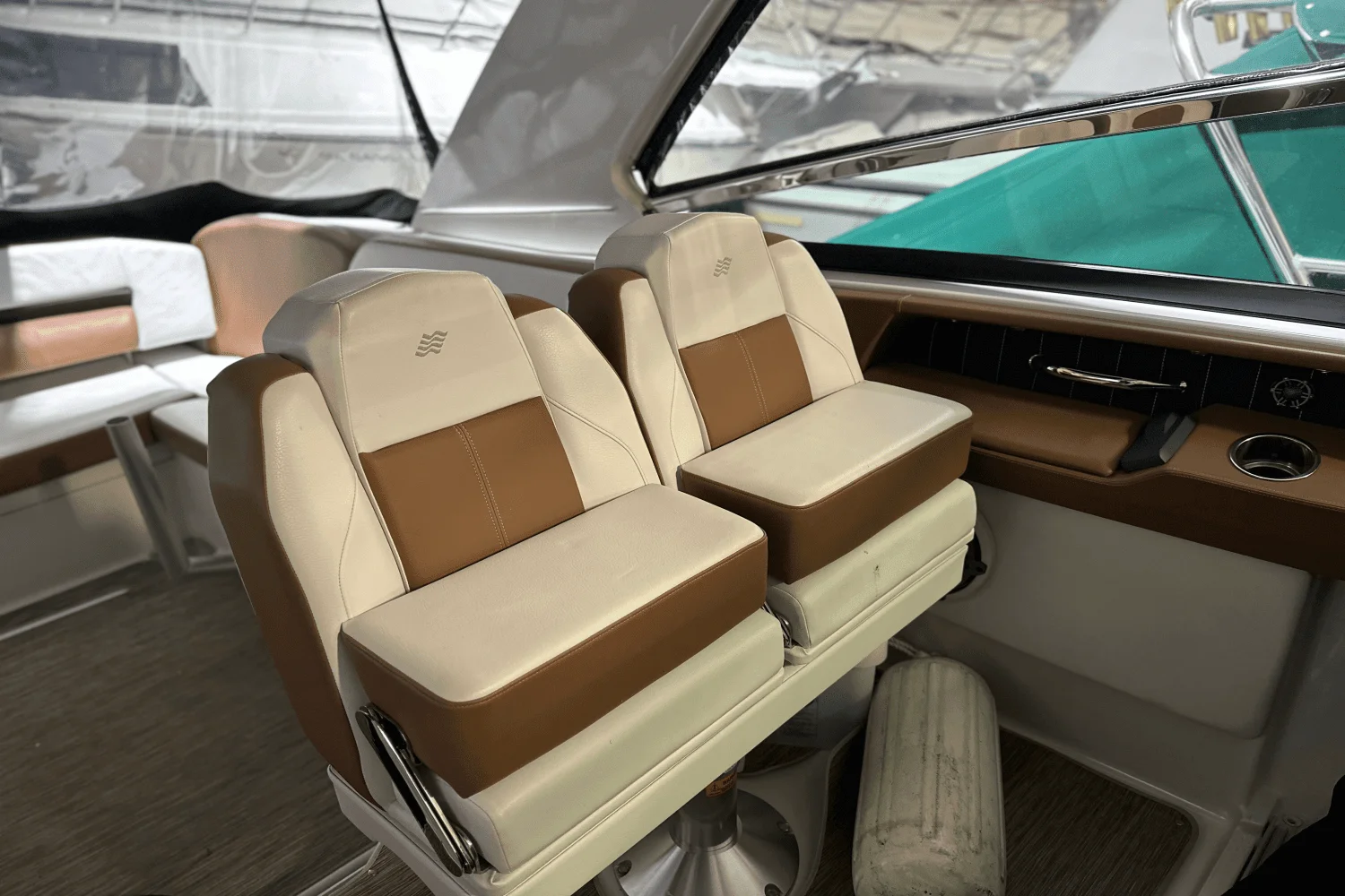 2018 Four Winns H350 Image Thumbnail #11