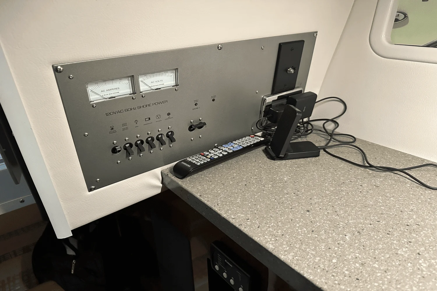 2018 Four Winns H350 Image Thumbnail #13