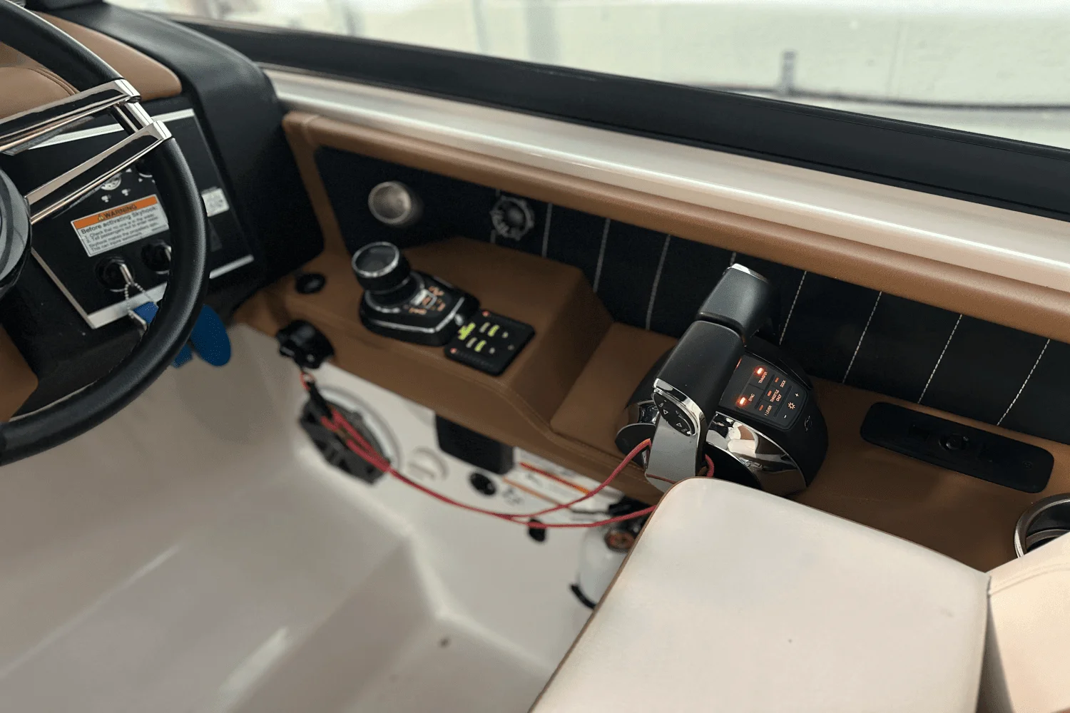 2018 Four Winns H350 Image Thumbnail #10