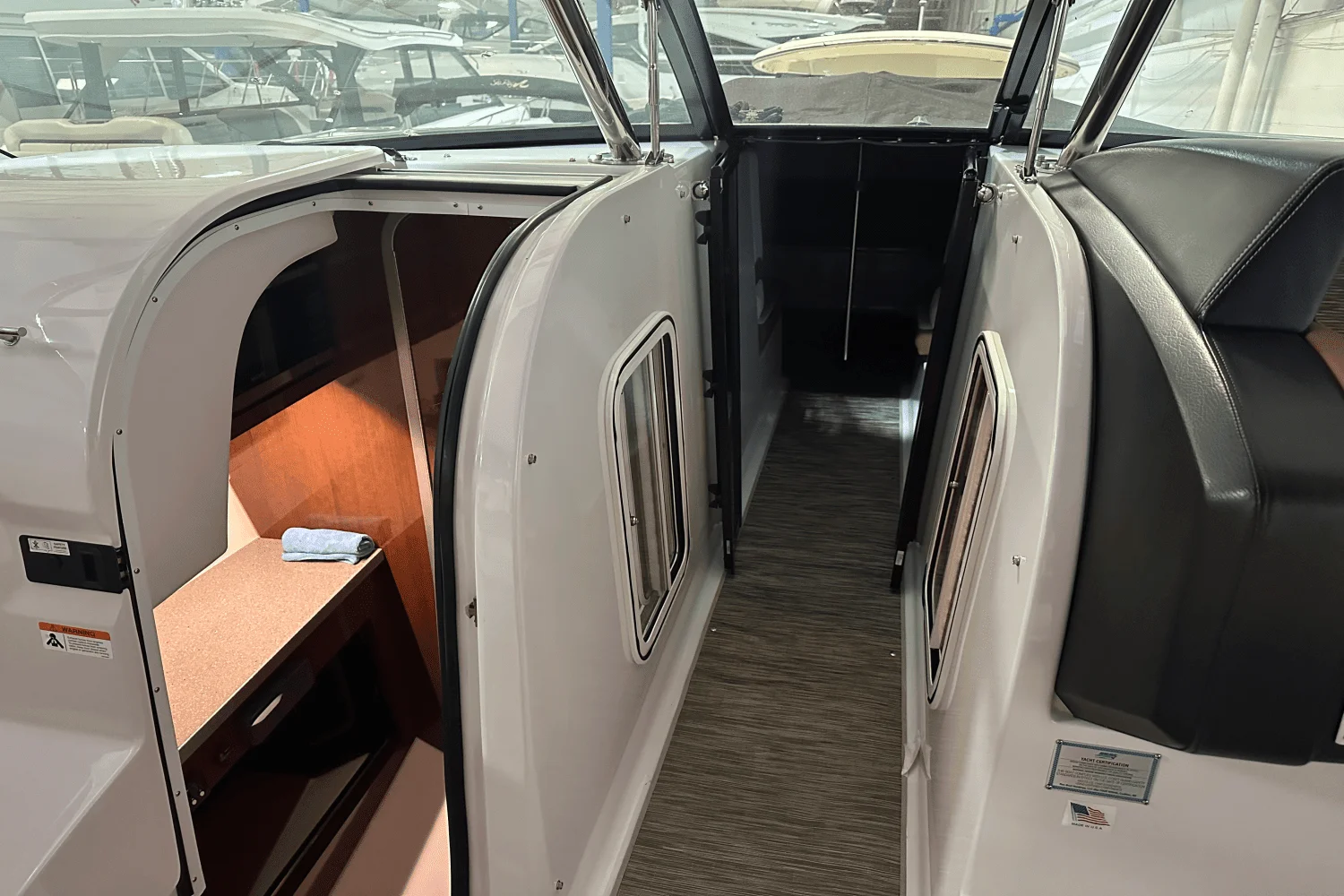 2018 Four Winns H350 Image Thumbnail #19