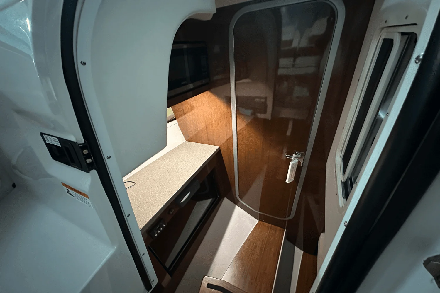 2018 Four Winns H350 Image Thumbnail #12