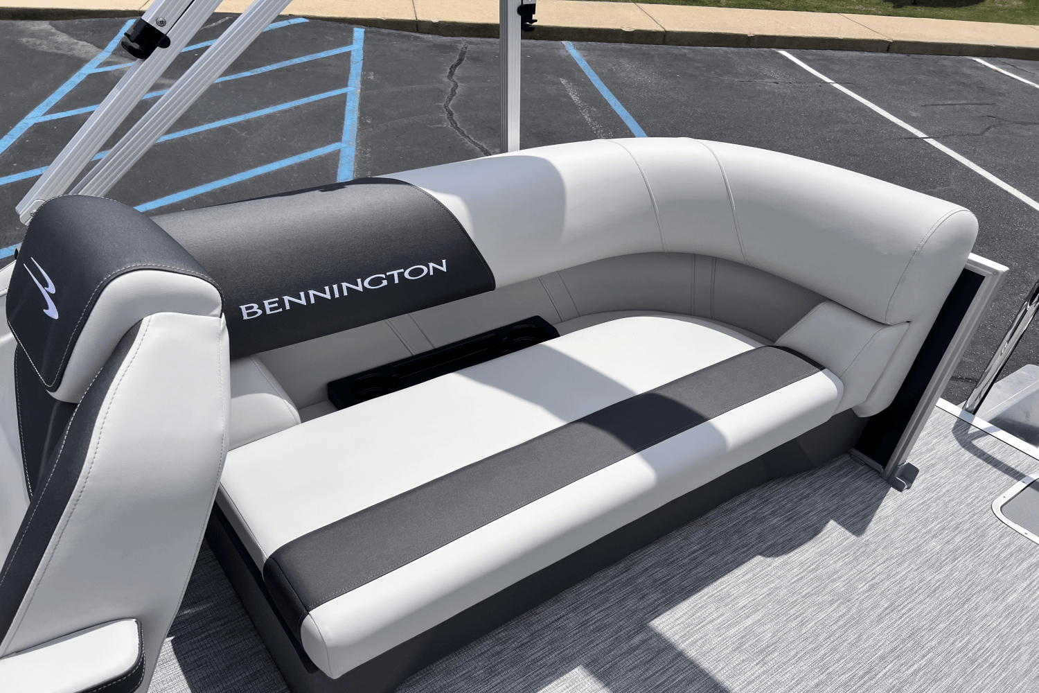 2025 Bennington 20SSR Image Thumbnail #16