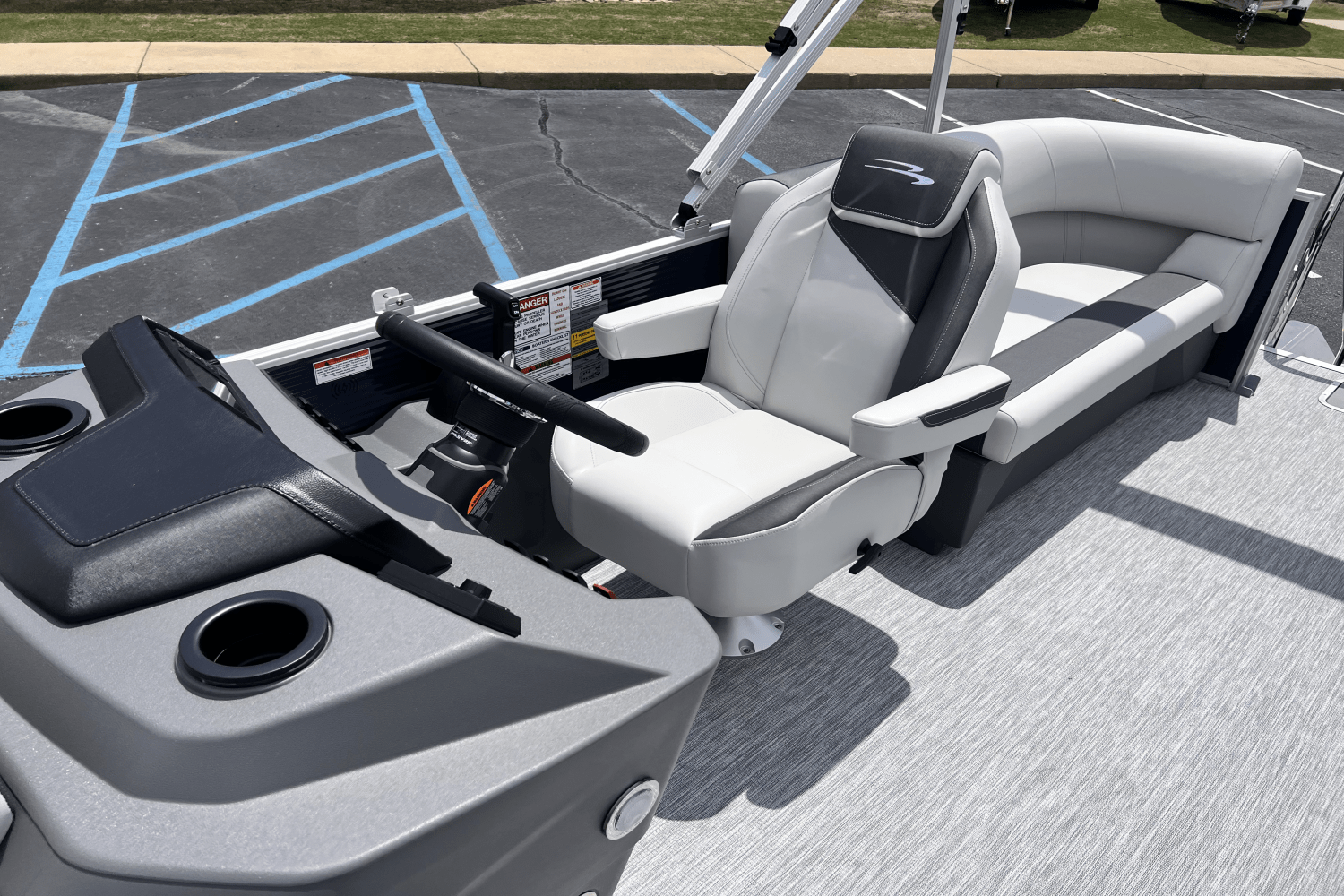 2025 Bennington 20SSR Image Thumbnail #15