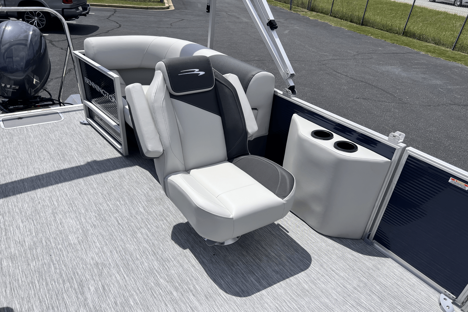 2025 Bennington 20SSR Image Thumbnail #14