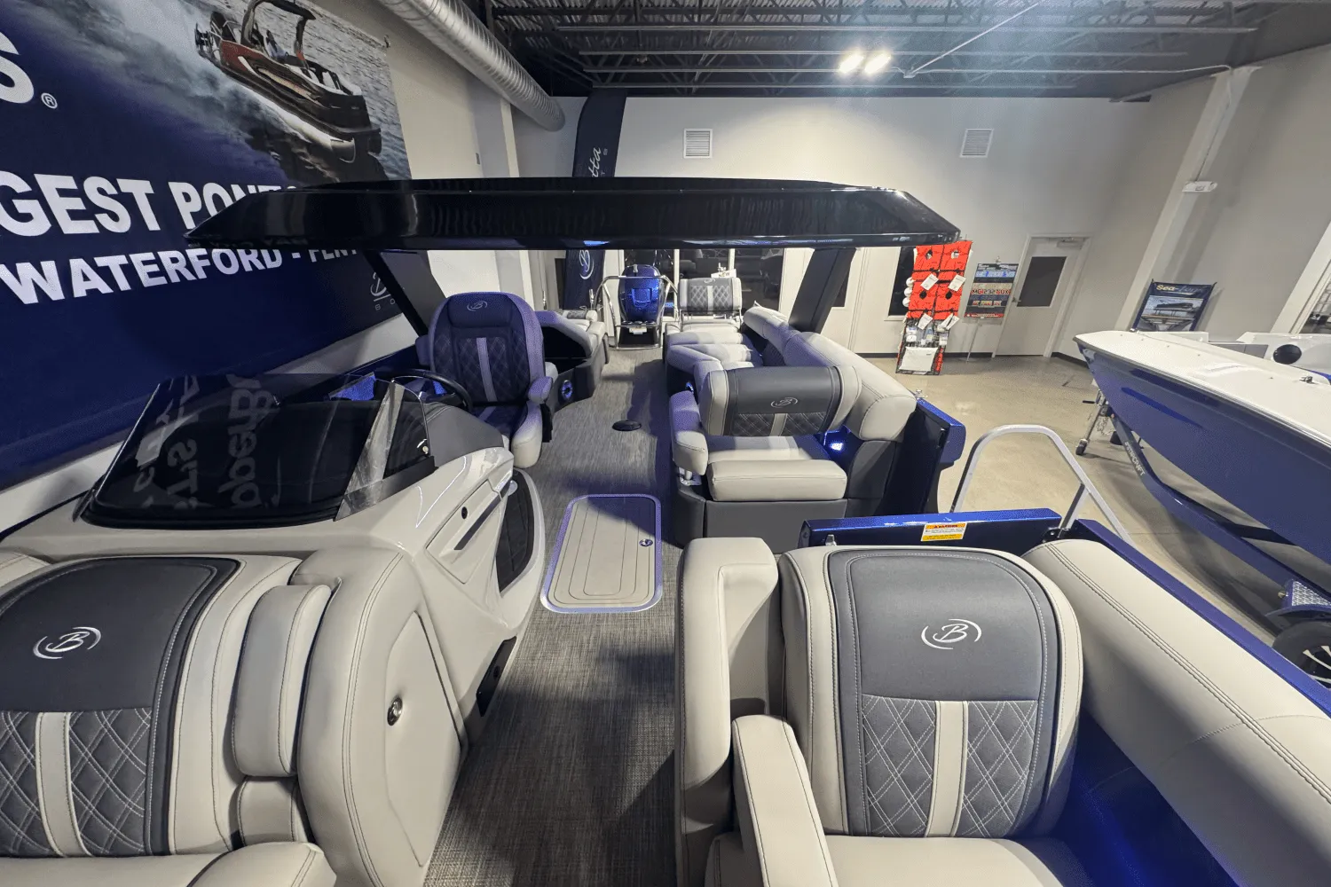 2023 Barletta RESERVE V26 MTT Image Thumbnail #5