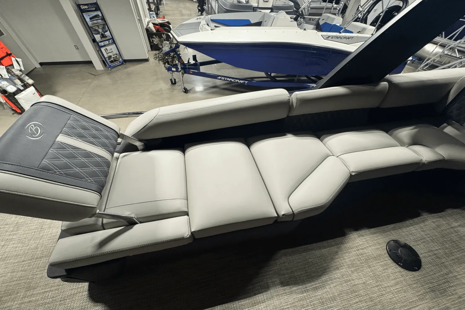 2023 Barletta RESERVE V26 MTT Image Thumbnail #17