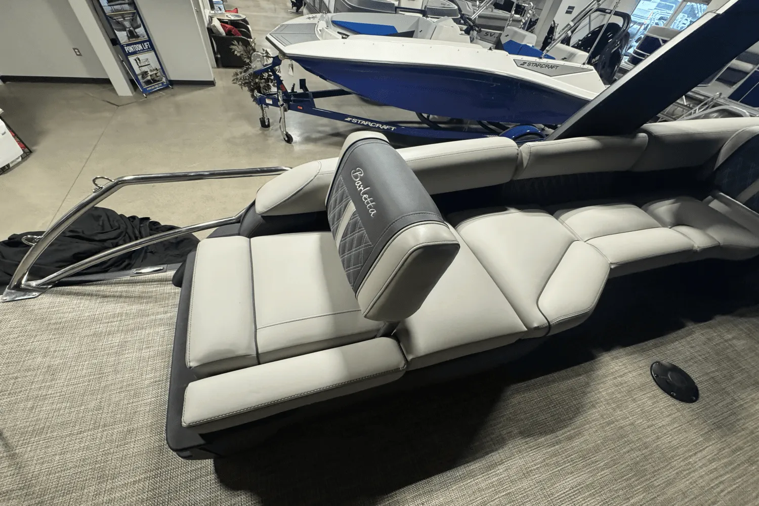 2023 Barletta RESERVE V26 MTT Image Thumbnail #18