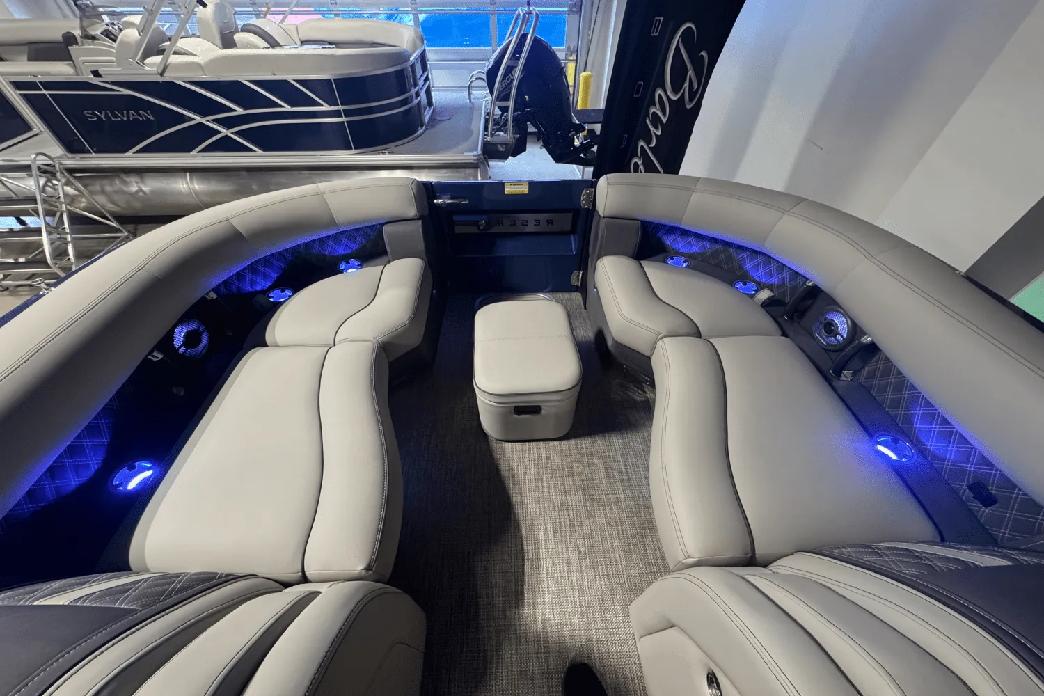 2023 Barletta RESERVE V26 MTT Image Thumbnail #4