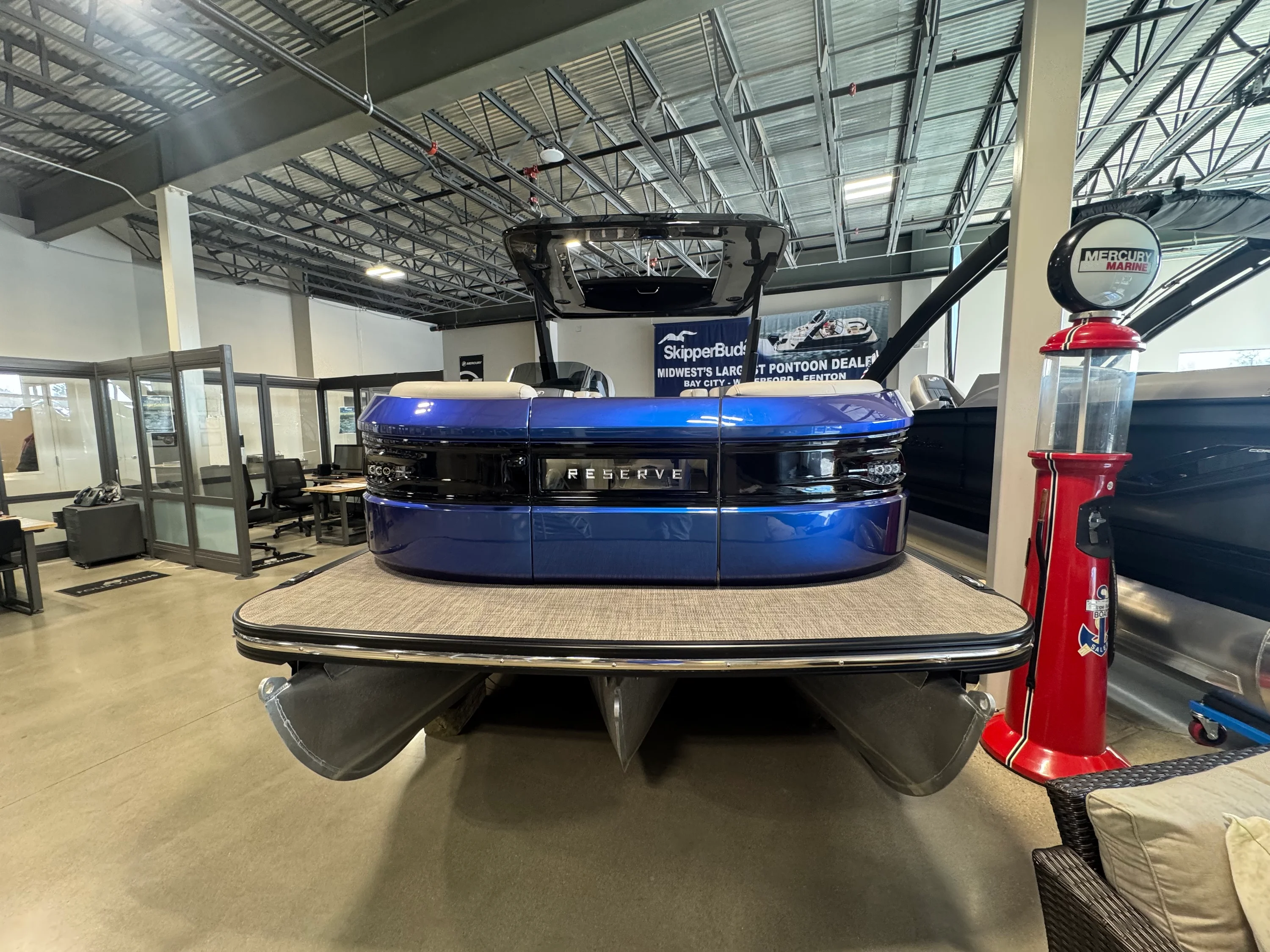 2023 Barletta RESERVE V26 MTT Image Thumbnail #3