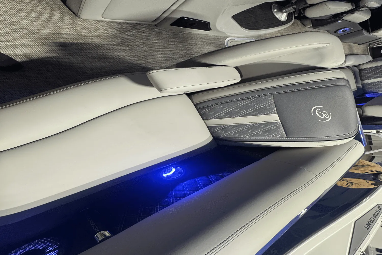 2023 Barletta RESERVE V26 MTT Image Thumbnail #10