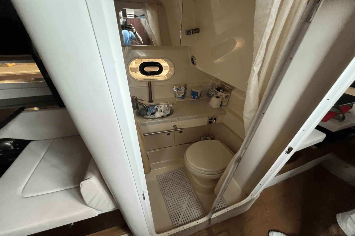 2015 Sea Ray 310 SUNDANCER Image Thumbnail #18