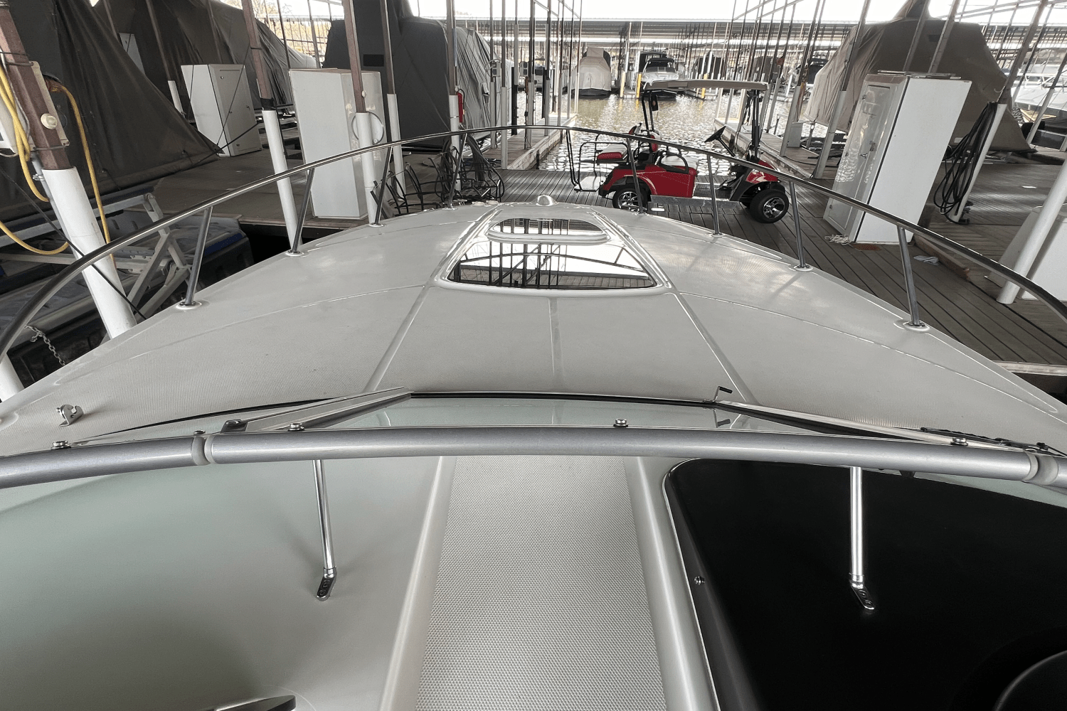 2015 Sea Ray 310 SUNDANCER Image Thumbnail #5