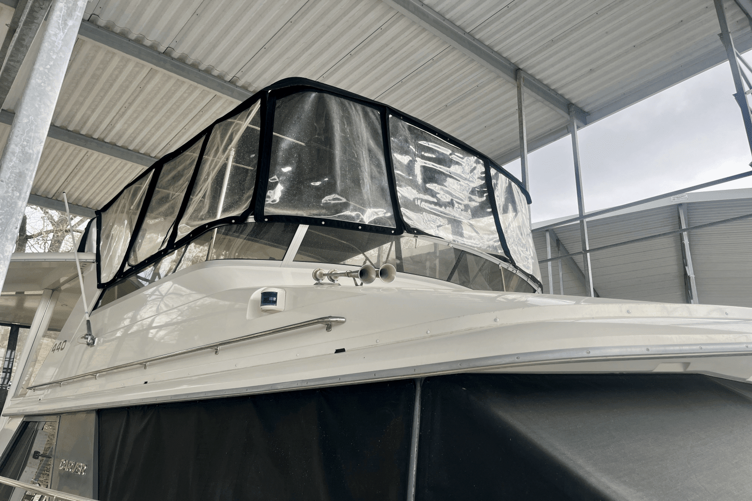 1995 Carver Yachts 440 AFT CABIN MOTOR YACHT Image Thumbnail #6