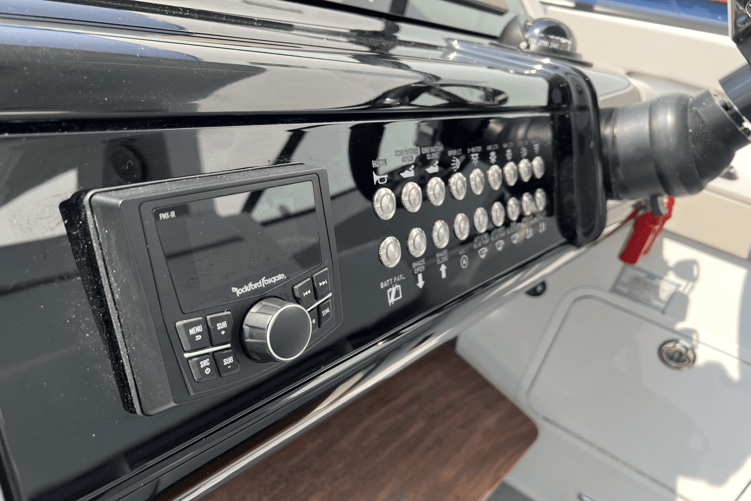 2024 Cruisers Yachts 38 GLS Image Thumbnail #13