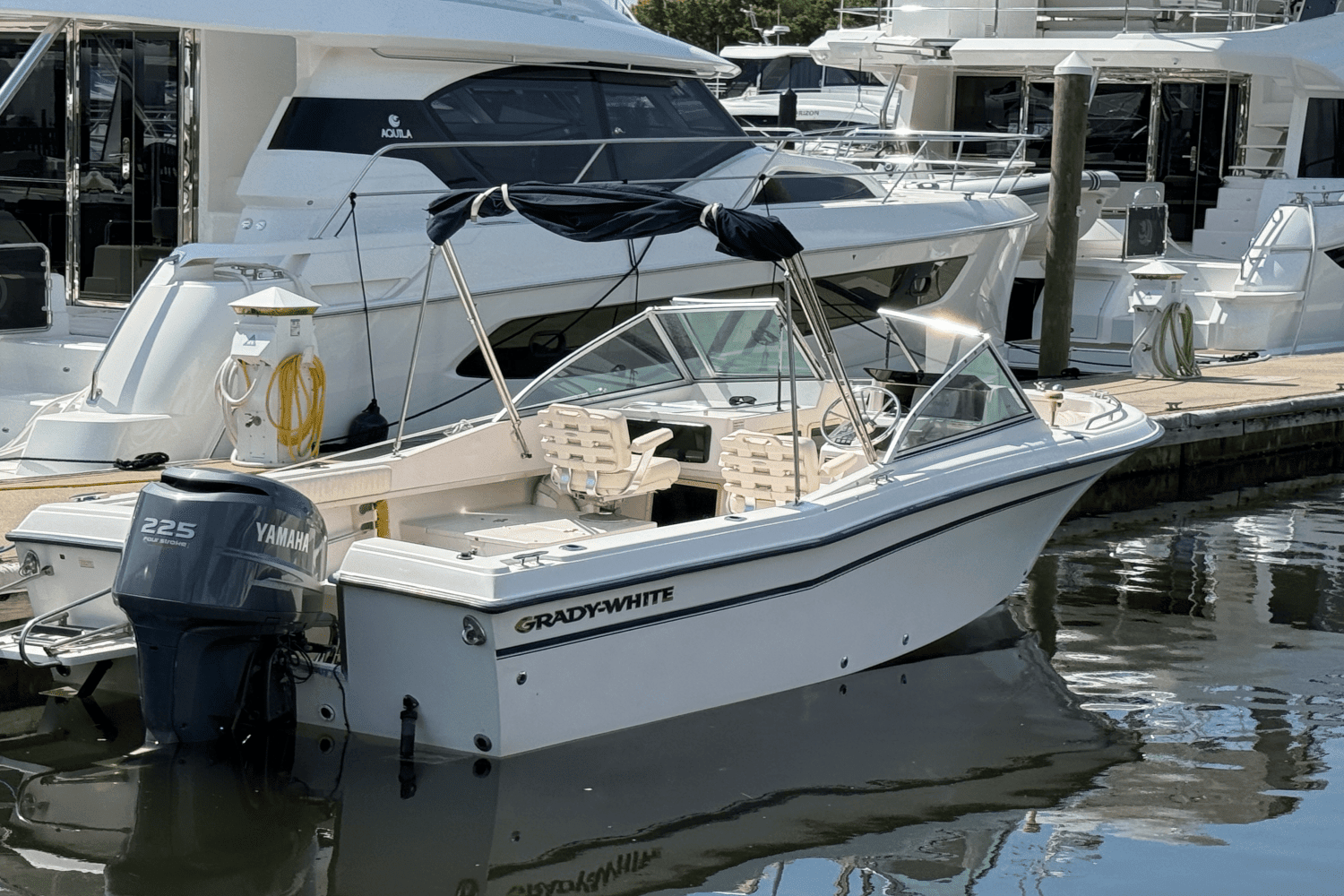 2002 Grady-White 223 DUAL CONSOLE Image Thumbnail #2