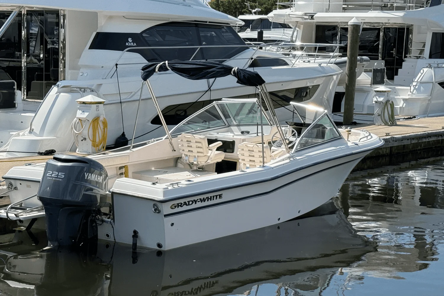 2002 Grady-White 223 DUAL CONSOLE Image Thumbnail #2