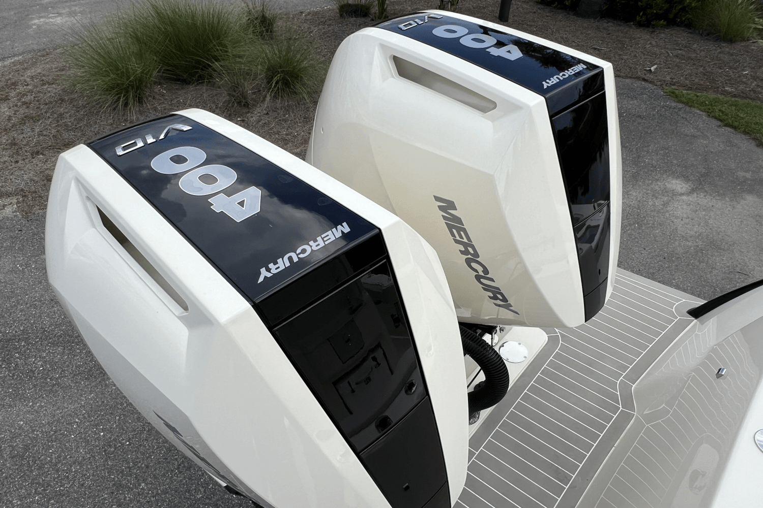 2026 Scout 330 LXF Image Thumbnail #3