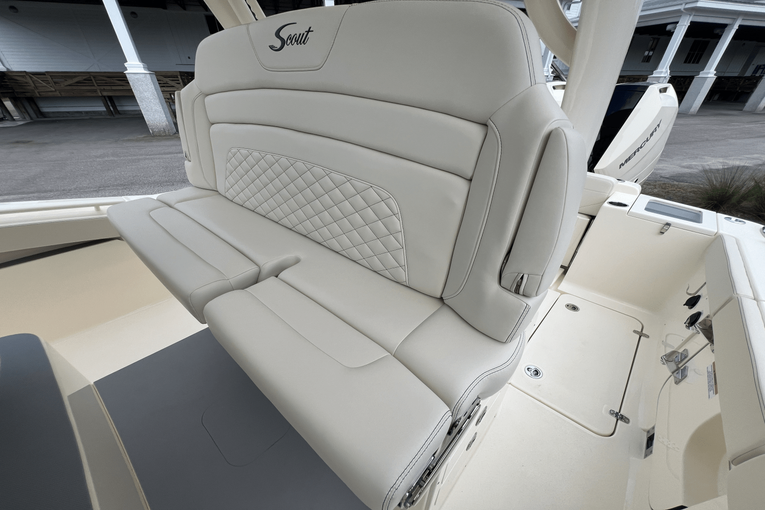 2026 Scout 330 LXF Image Thumbnail #17